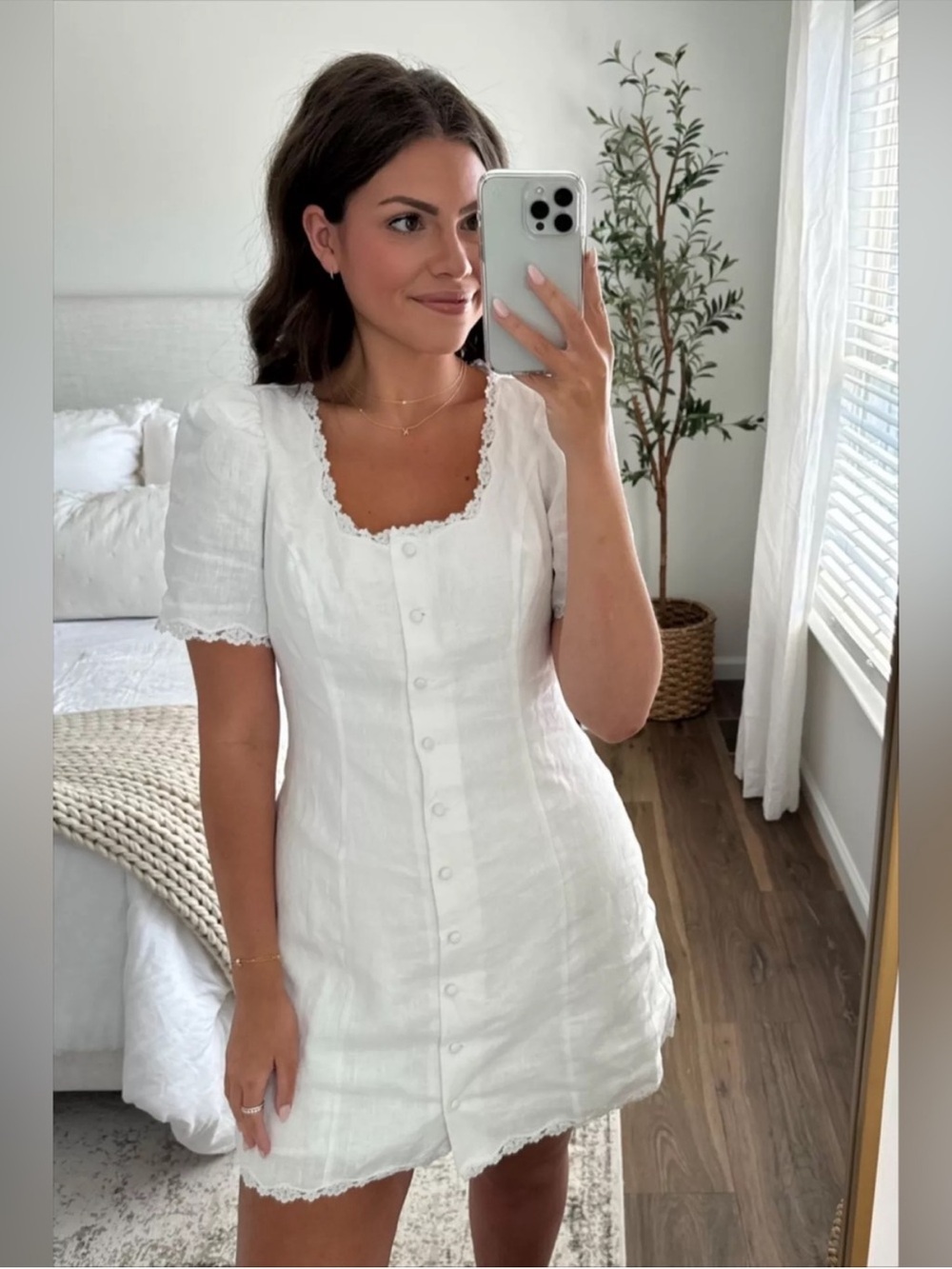 Reformation Anabella Linen Mini Dress in White 2 - Picture 1 of 10
